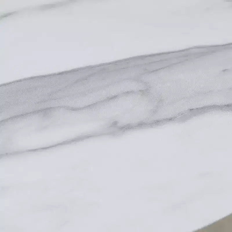 Tavolino moderno ovale con doppio ripiano, piano in finto marmo e struttura dorata