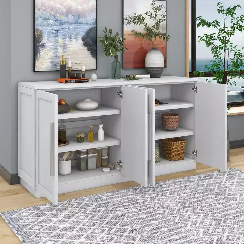 Credenza a 4 ante con ripiani regolabili