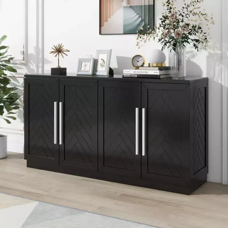 Credenza a 4 ante con ripiani regolabili