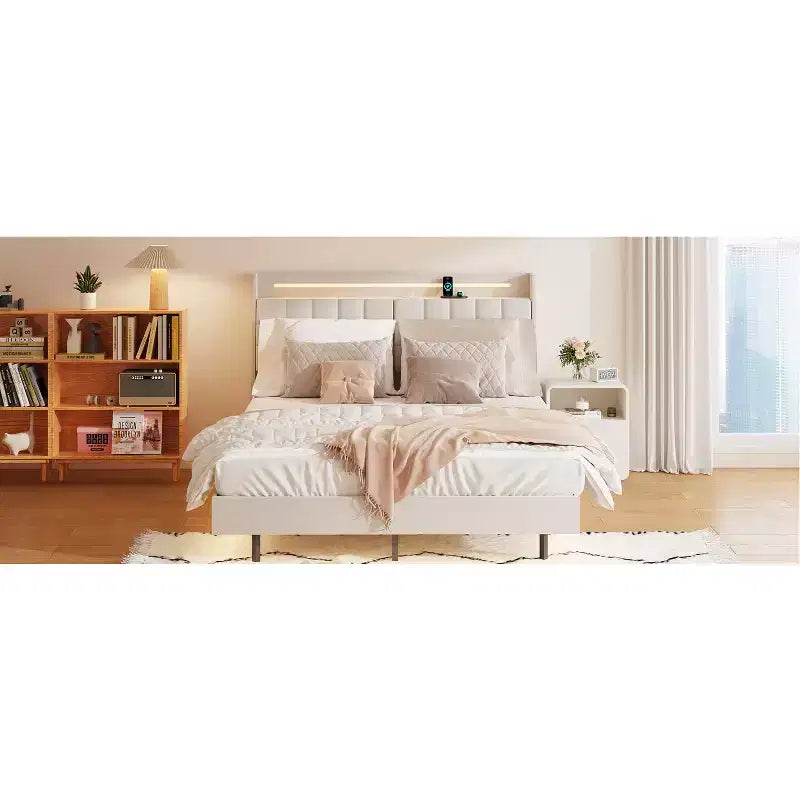 Struttura letto a piattaforma sospesa con illuminazione a LED e porte di ricarica