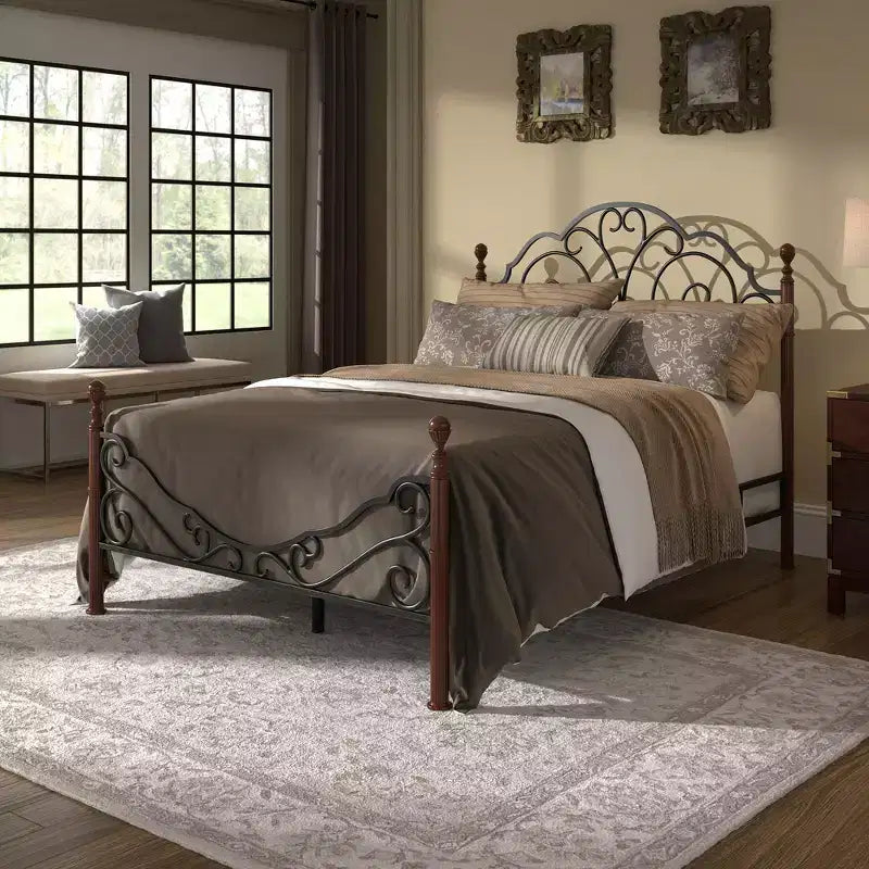 Struttura Letto Matrimoniale in Metallo con Lavorazione a Volute Decorative, Finitura Ciliegio