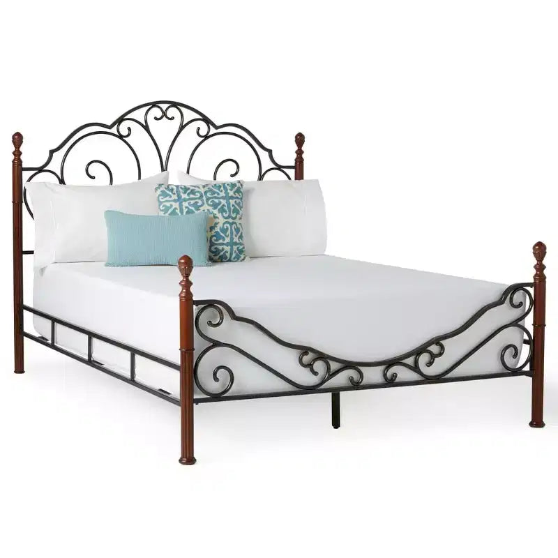 Struttura Letto Matrimoniale in Metallo con Lavorazione a Volute Decorative, Finitura Ciliegio