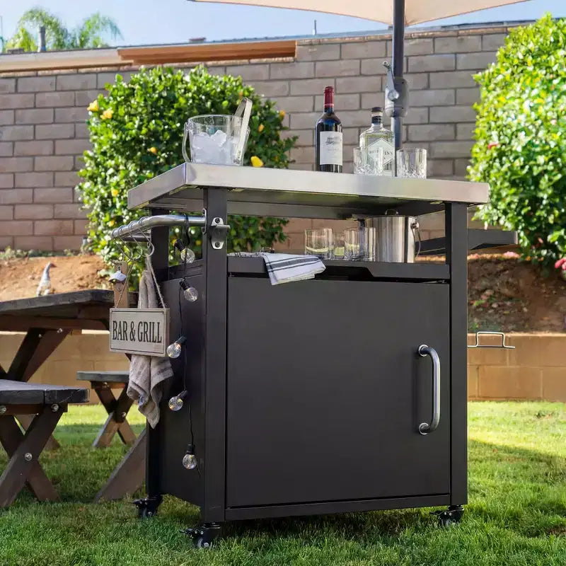 Carrello per grill da esterno da 90 cm con armadietto, tavolo da barbecue con piano in acciaio inox e ruote, porta spezie e carta, copertura impermeabile inclusa