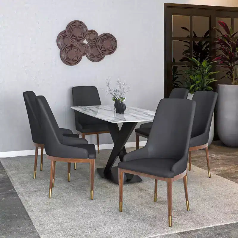 Sedia da pranzo moderna in pelle con gambe in legno di gomma