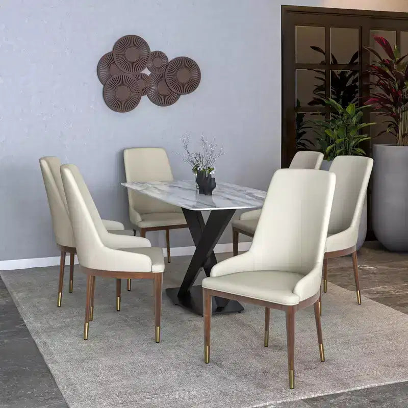 Sedia da pranzo moderna in pelle con gambe in legno di gomma